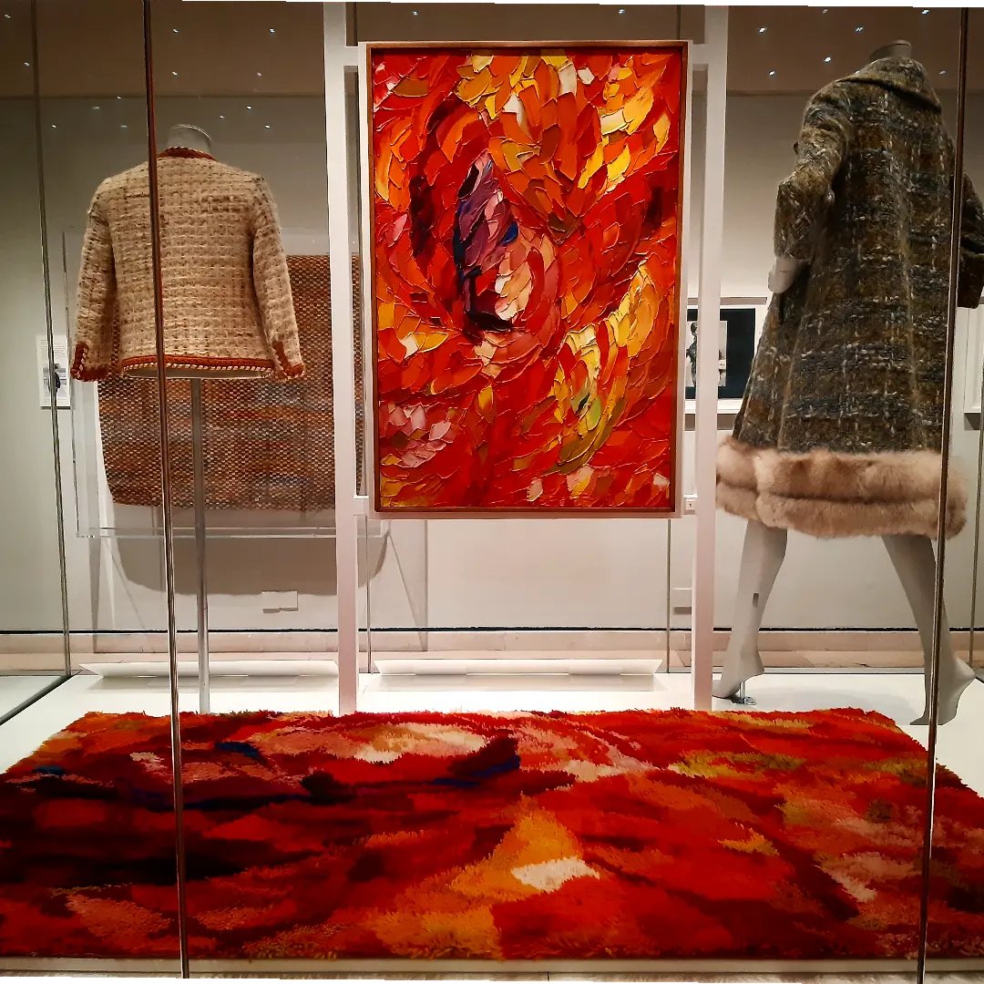 angela_slaven's tweet photo. The genius of Bernat Klein,
Small but perfectly formed exhibition, National Museum of Scotland till 23rd April
#bernatklein #nationalmuseumscotland
#alifeincolour #colourguide #textiles #mohair #spacedye https://t.co/he6QdgPywZ