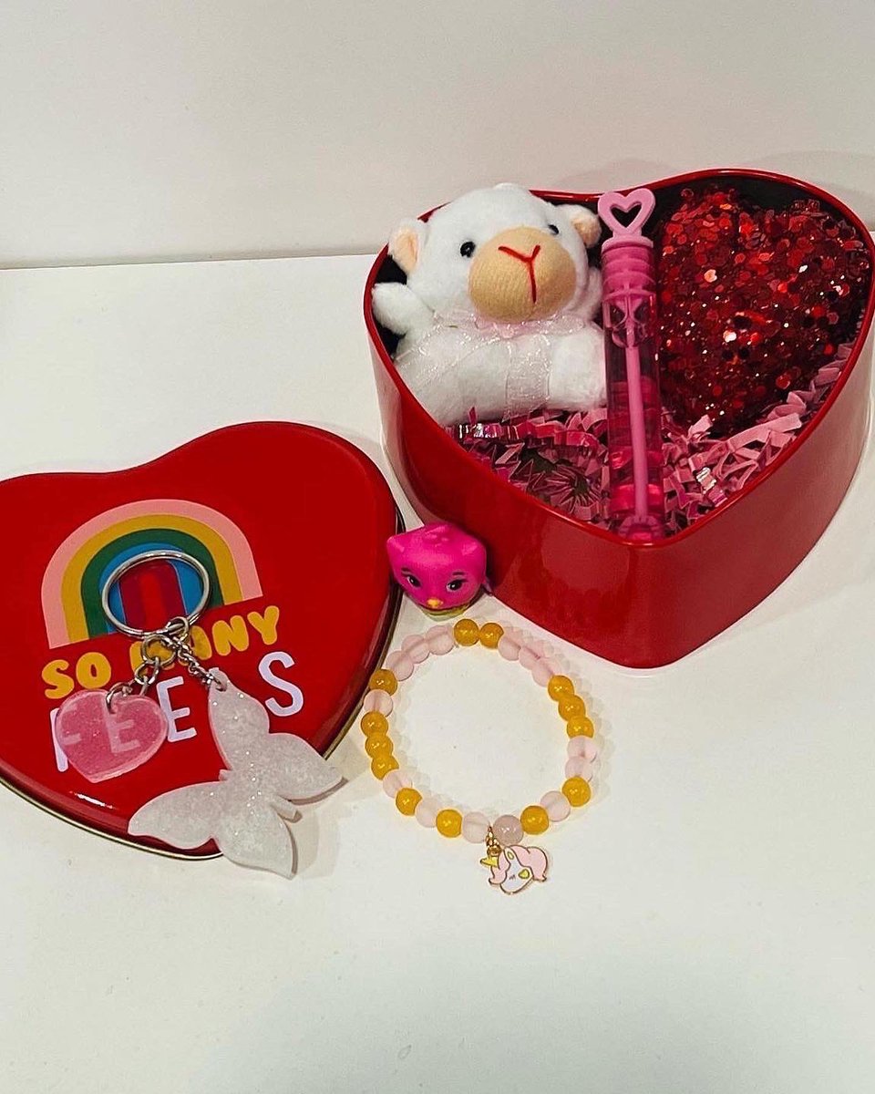 Rachi_Ann's tweet photo. Valentines Day is coming, get all your Valentines gifts at https://t.co/JsZWGqRwoH #valentines #valentinesday #giftsforgirls #giftideas #shopetsy #shopsmall #jandacreationsnv https://t.co/zRVgn0Z9ry