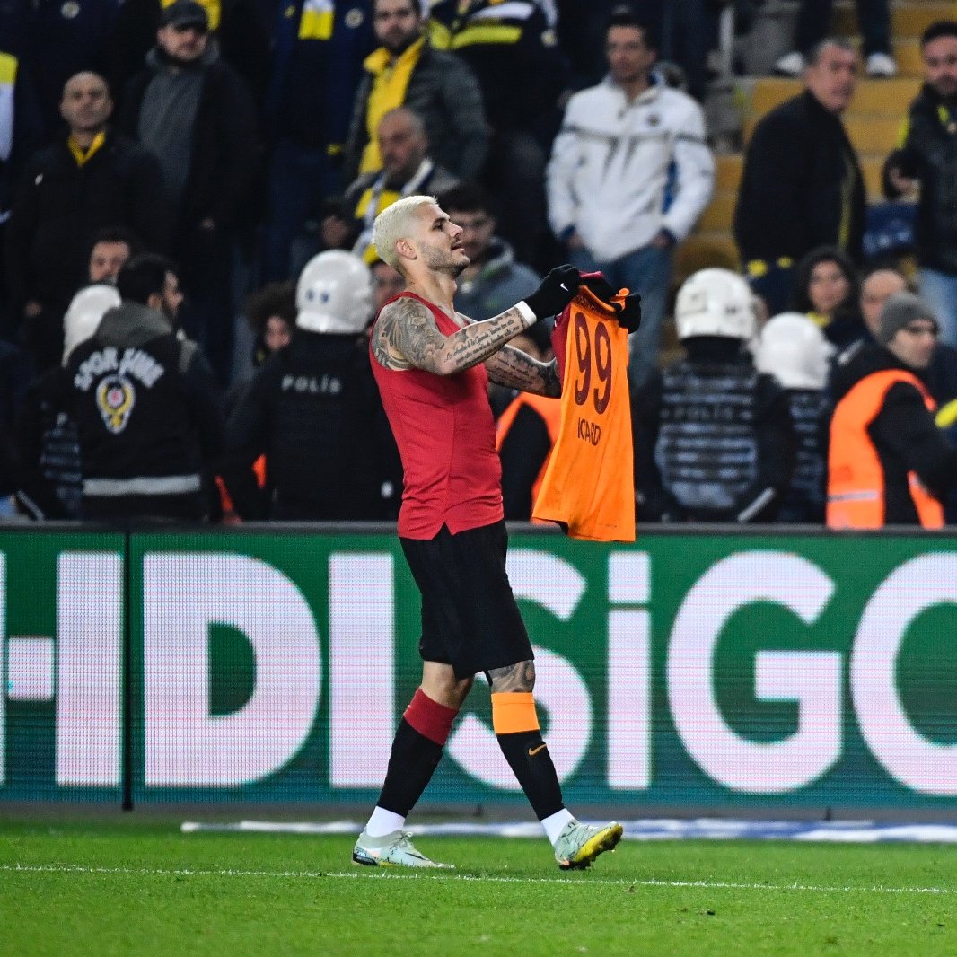 HANG IT IN THE LOUVRE 🖼️