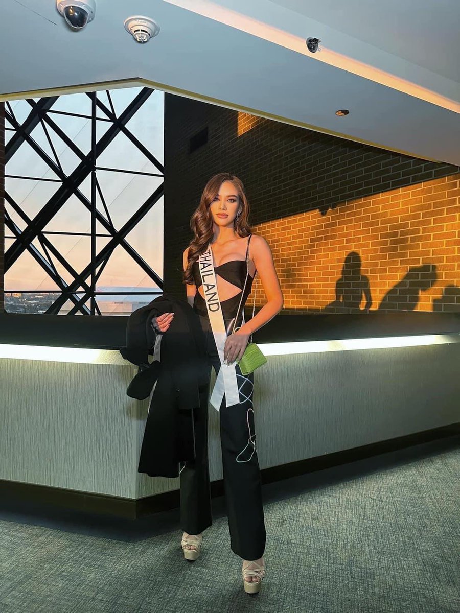 ThaiPageant20's tweet image. Can you believe it’s #Day6 already and that means we’re half way there! 😱 It also means #Prelim is happening in just 3 Days! 💥 
#AnnaTheThaiger
#MissUniverseThailand2022
#BigEasy #TPNGlobal #DOitEARNit
#MissUniverse #BeautifullyConfident
#71stMissUniverse #MissUniverse2022