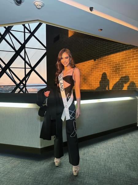 ThaiPageant20's tweet image. Can you believe it’s #Day6 already and that means we’re half way there! 😱 It also means #Prelim is happening in just 3 Days! 💥 
#AnnaTheThaiger
#MissUniverseThailand2022
#BigEasy #TPNGlobal #DOitEARNit
#MissUniverse #BeautifullyConfident
#71stMissUniverse #MissUniverse2022