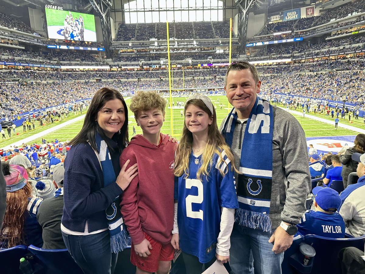 ejpatton's tweet photo. Let’s Go Colts! #ForTheShoe #HOUvsIND https://t.co/Zhhdl8Y6Pf
