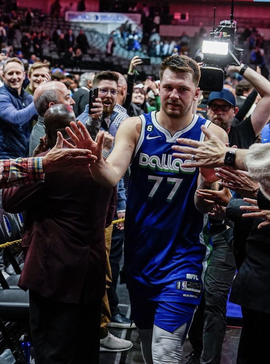 Mavs_FFL's tweet photo. Report: Luka will rest tonight in OKC.

#MFFL https://t.co/9hRc67gUZm