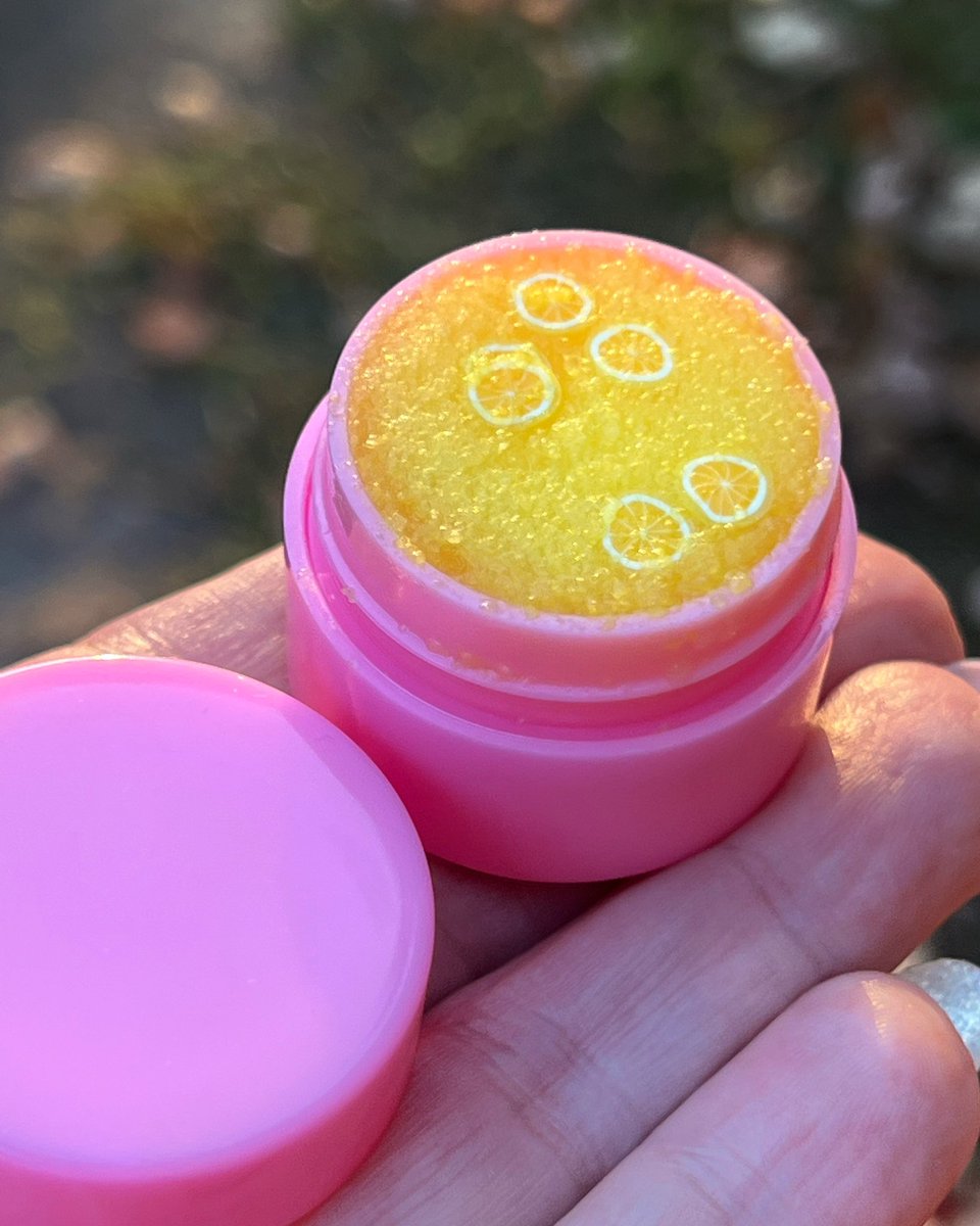 LEMON FRESH! Lemonade flavored sugar lip scrub. 🍋 

#lemonade #lipscrub #lipscrubs #sugarlips #sugarlipscrub #lipcare #lipbalm