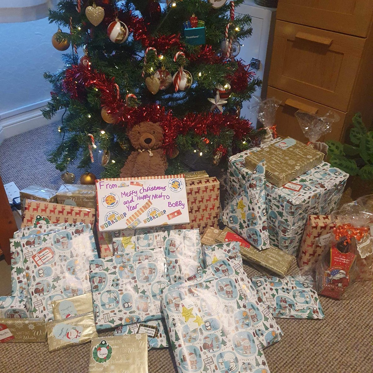 BobbyBearDeaf's tweet photo. I had an amazing time over Christmas with my friend Szymon and I love my new glasses and TShirt. Thank you for sharing your experiences with me 🐻🧳 @PercyShurmerAET #Deaf #adventures @IKEAUK @asda @LidlGB @buildabear https://t.co/sZ30ClSTUM