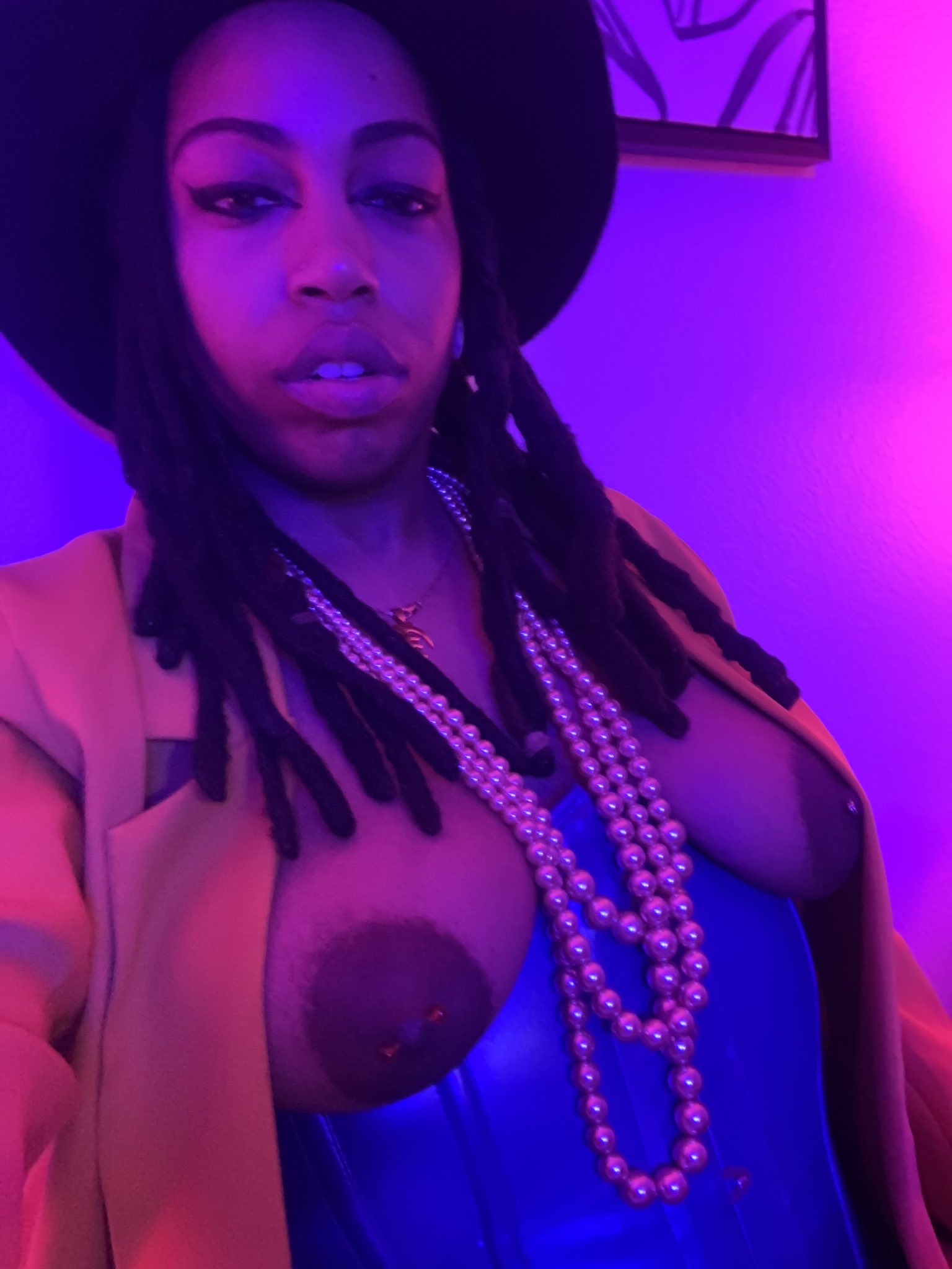 Madam The Dom. https://t.co/9CDPAJfwzm