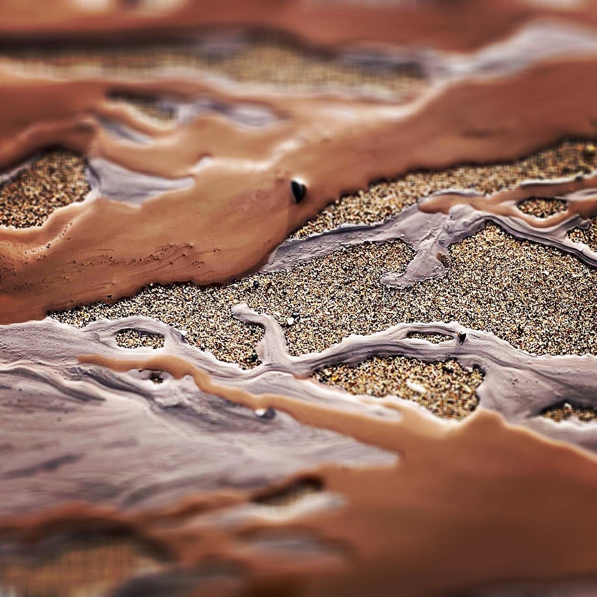 WendyWcarroll's tweet photo. Erosion … muddy rivulets… Seaham beach #mudslide #seahambeach #erosion #LANDSLIDE #landscape #Abstract #photographylovers @ianboddy https://t.co/W1nHWlEruT