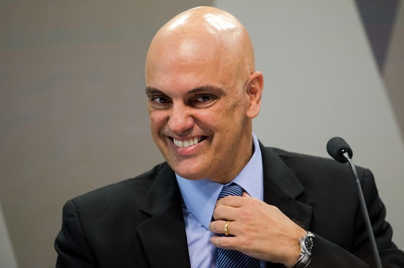 Bolsonarosp38's tweet photo. @nikolas_dm @felipeneto https://t.co/TW1inQ9y4g