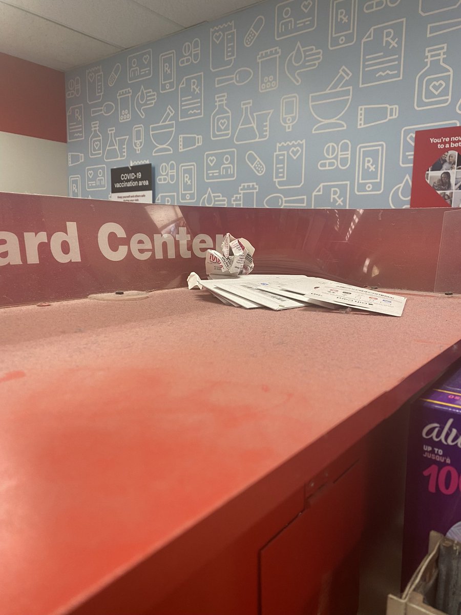 Linz211221's tweet photo. @cvspharmacy  you need to clean this store up asap ! https://t.co/TX7BWX1ENW