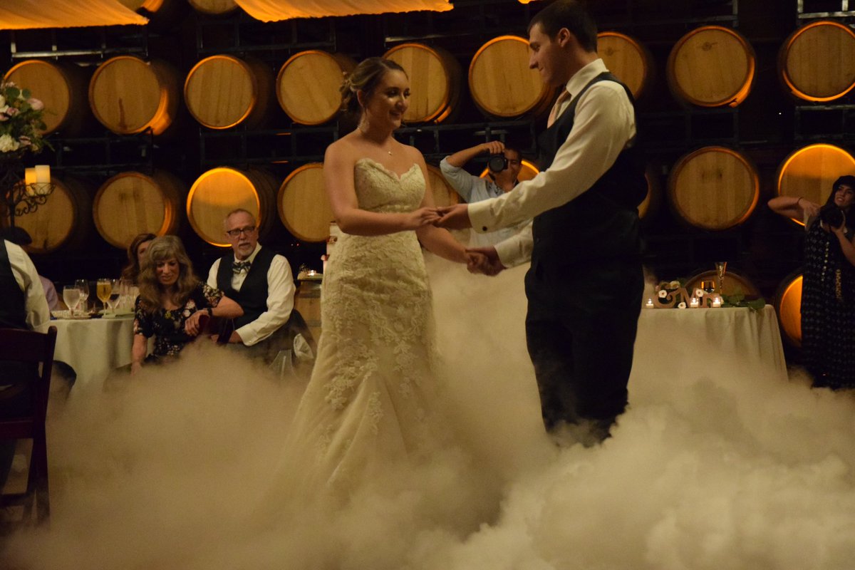 stradasounds's tweet image. Dancing on a cloud
Using the @ChauvetPro Nimbus

#wedding #cloud #djevent #mobildj #music #dancingonacloud #chauvet #nimbus