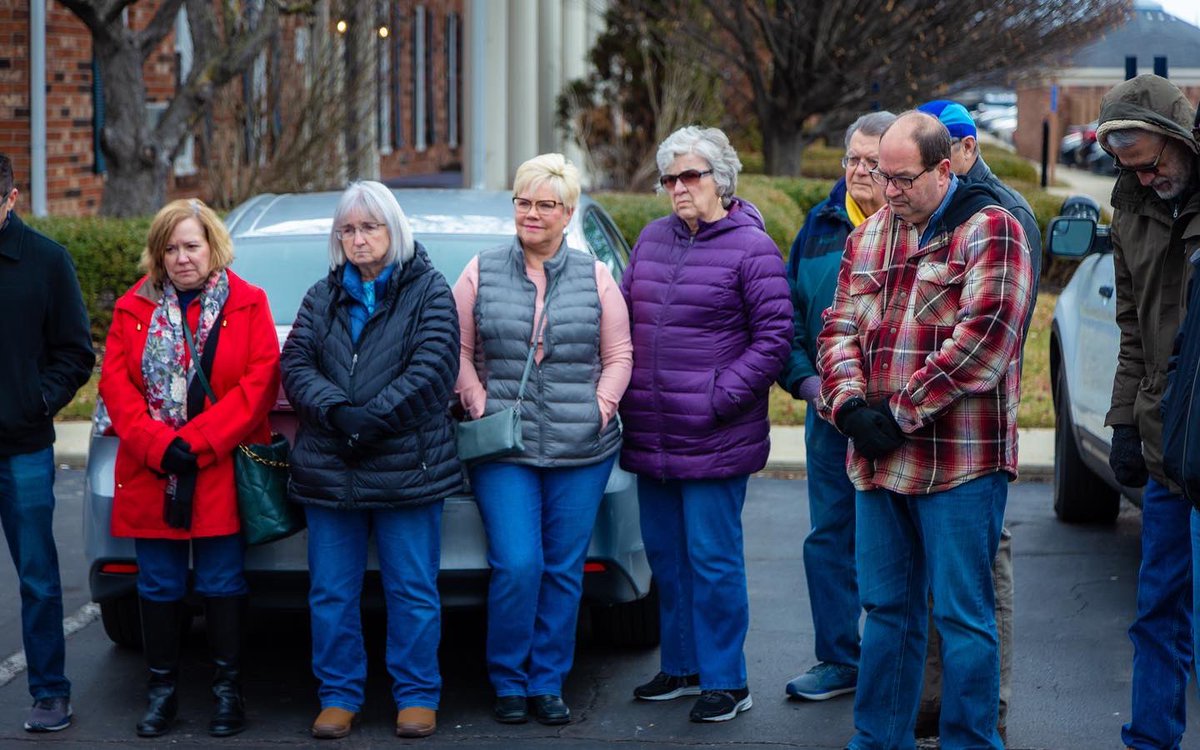 NorthShadeland's tweet image. Thank you to @CastletonUMC for hosting today’s prayer vigil in honor of Sean McNellye who was gunned down on New Year’s Eve at Lake Castleton Apartments.
