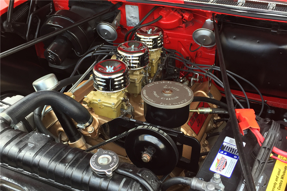 Mercomatic's tweet image. 1958 #Oldsmobile #Dynamic88 #Convertible; 371 cid, 3x2 bbl J-2 induction system, 312 hp; 4-speed Jet-Away HydraMatic; All #GM cars enjoyed  a thorough one-year only restyling. The new look was considerably heavier and bulkier, and encrusted with appreciably more chrome.