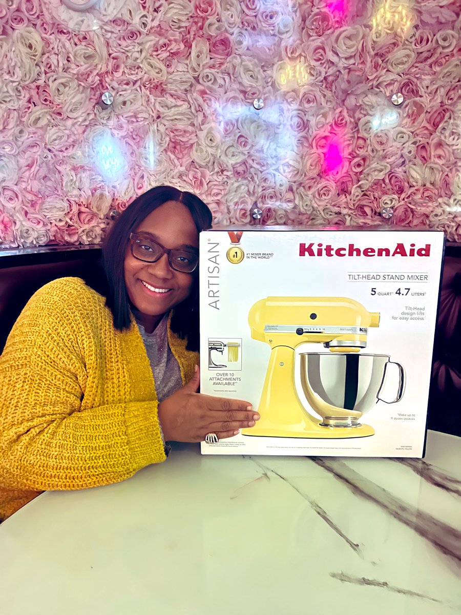 TZGRANT's tweet photo. GOD IS SO GOOD❗️🥰💛🥰💛
THANK YOU @WineglassBonita😘💛
THIS WILL ALWAYS BE AN ICONIC MOMENT THAT I WILL NEVER FORGET☺️😆😂🤣
YOU ALWAYS MAKE EVERYTHING ALRIGHT❗️❤️💯
#ICONIC
#IAMLOVED
#IAMBLESSED
#IAMFAVORED
#UPGRADED 🆙
#IAMGRATEFUL
#IAMTHANKFUL
#GODISSOGOOD
#GETYOWEIGHTUP https://t.co/wQxCy1gkKk