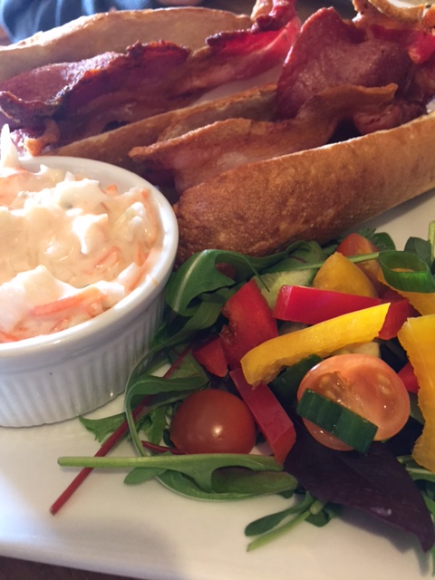Dimmet_Devon's tweet photo. Sometimes you just need a tasty bite to get the full holiday experience! Where are you favourite places to eat in North Devon? https://t.co/EwcGbgBVWp