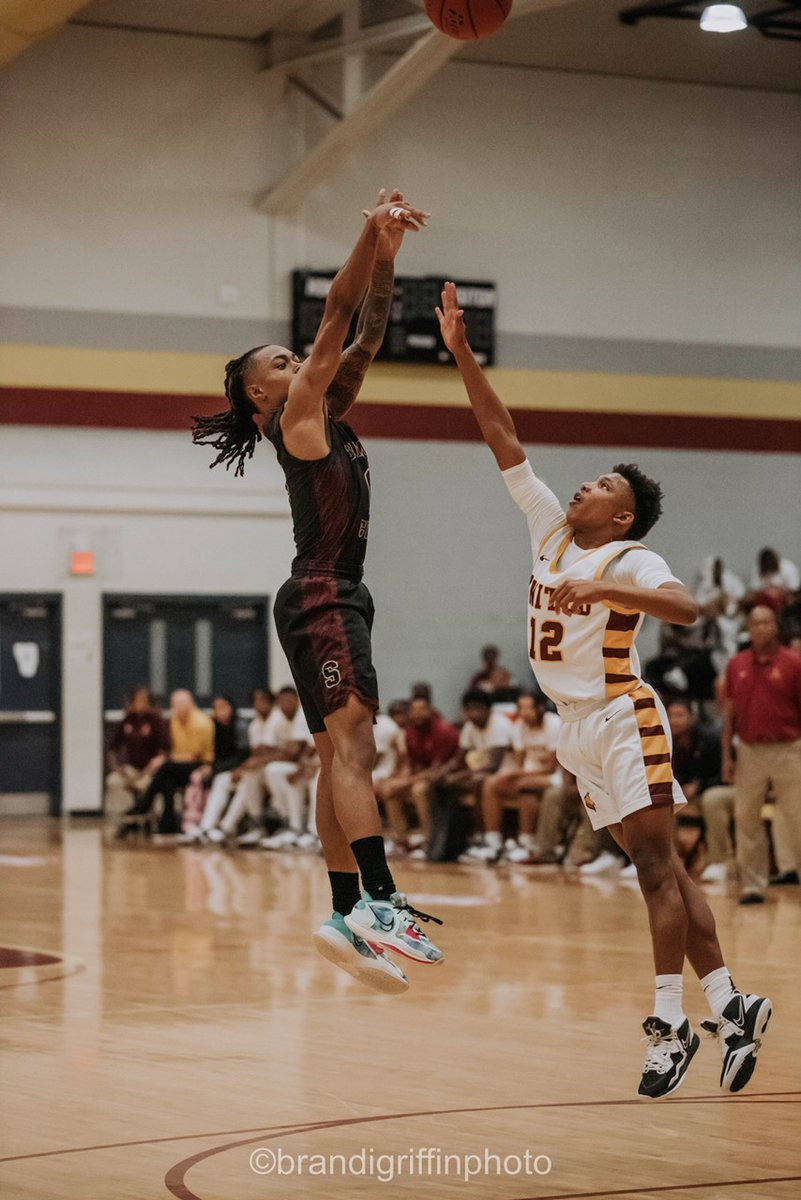 ms_phea's tweet photo. C/O 2023 @DarriusHoops His dreams are bigger than his fears! #godschild #GODsPLAN @SummerCreekBas1 @braydenjwhite @CoachE2244 @bigsloan32 @djones8301 @4YFilms https://t.co/WoQNr2rxuL