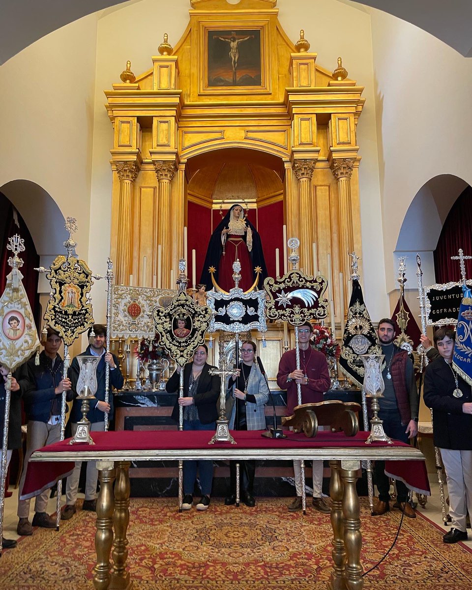 GJSoledadCoria's tweet photo. #REPRESENTACIÓN

En el día de hoy, el GJ ha acompañado a los hermanos de la Soledad de Sanlúcar la Mayor en la Procesión de regreso tras la Función Solemne de su titular, el Dulce Nombre de Jesús.

Aprovechamos para agradecer la invitación y su amabilidad en el trato recibido. https://t.co/D34euH6pth