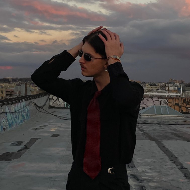 old horizons fall to pieces [o]