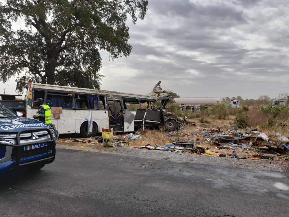 FallIsmaila's tweet photo. J’informe l'opinion que toute la lumière sera faite sur les circonstances de la survenance de l'accident afin de situer les responsabilités aux fins de suites judiciaires appropriées. 
#senegal #Justice #accident #PrimatureSn #Macky #kebetu https://t.co/2sb2nyRCBa