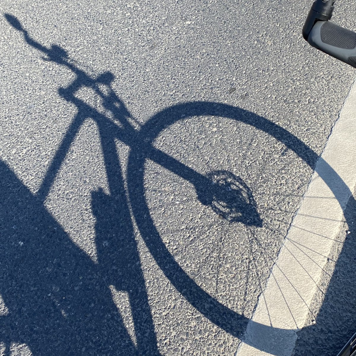 KeremAk69's tweet photo. Ride 1.8.23
#bikeride #fromwhereiride #2wheels #biker #Roadcycle #cyclinglife #cyclingpics #bici #photography #photooftheday #hunter #outdoors https://t.co/Ydl5cvJtTK