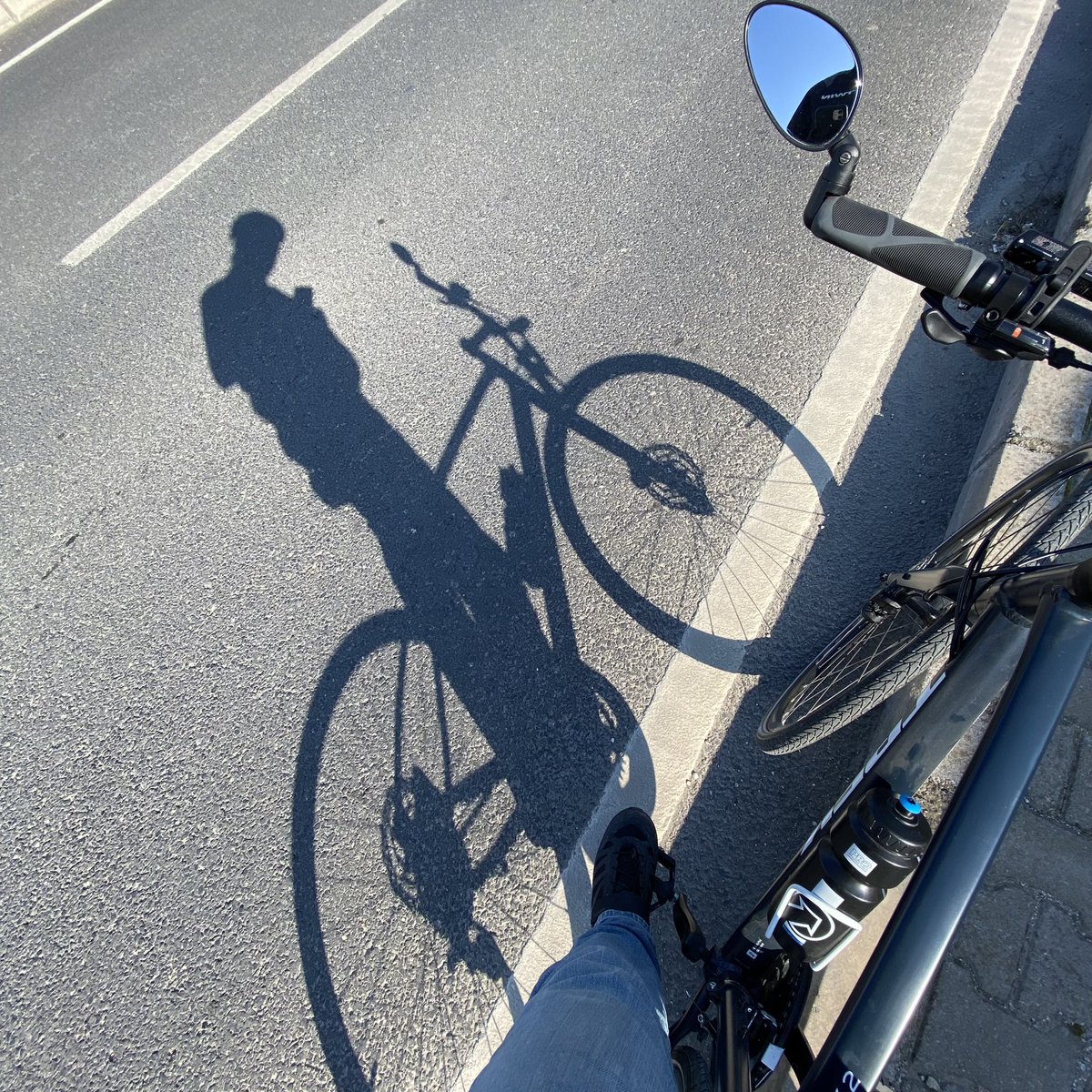 KeremAk69's tweet photo. Ride 1.8.23
#bikeride #fromwhereiride #2wheels #biker #Roadcycle #cyclinglife #cyclingpics #bici #photography #photooftheday #hunter #outdoors https://t.co/Ydl5cvJtTK