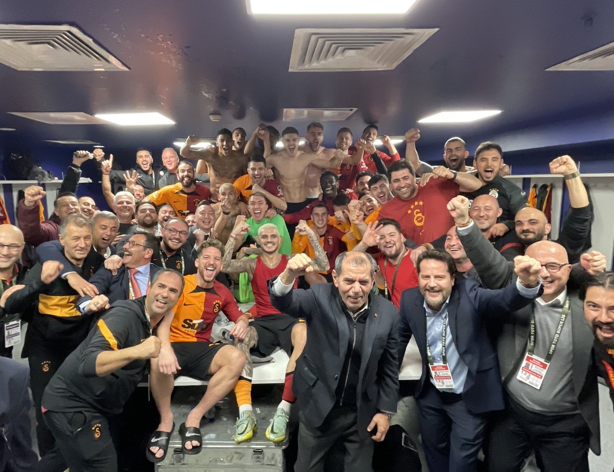 webaslan's tweet photo. Galatasaray: "Kadıköy hatırası." https://t.co/I8D6XH5V4d