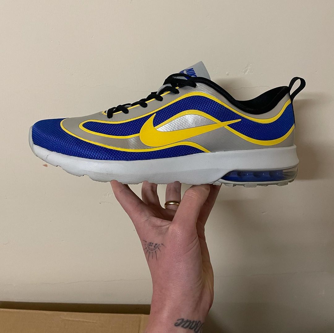 Sneaker News on X: Sneaker News on X: