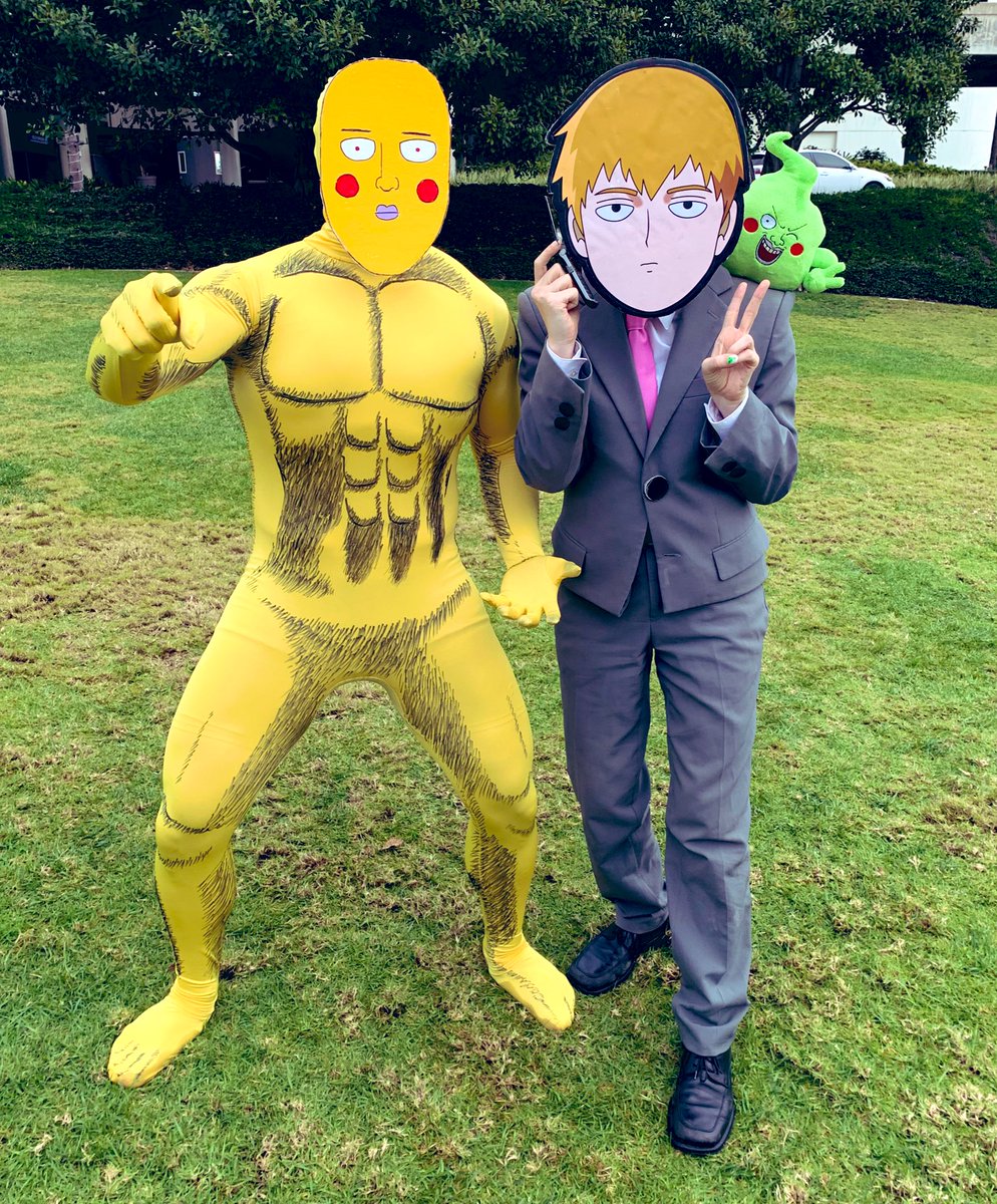 kellyonelani's tweet photo. when Mike gave me his handle I was like “wait have we met before?” and yup we first met back in 2015 when we were both cosplaying from My Love Story, his Takeo was amazing 😆

he also told me my Reigen face masks inspired him to make one for his God Ekubo cosplay here, aw! :’3 💛 https://t.co/O15D4wnMpx