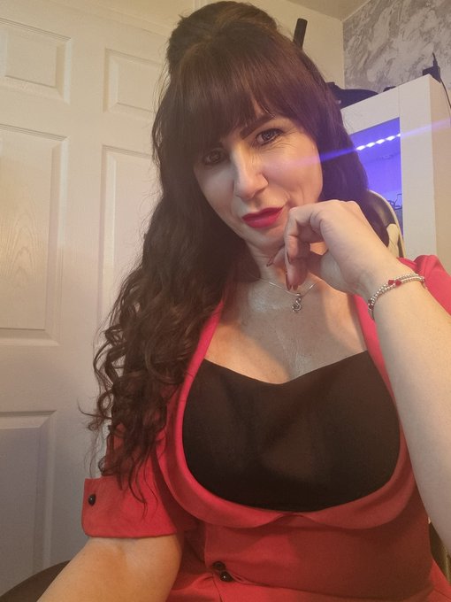 A few selfies from last night before attending the Jazz Club. A beautiful evening with lovely company