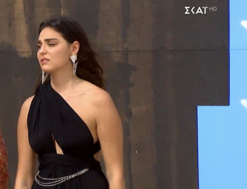 karakaxas's tweet photo. Όταν κοιτάς πόσο έχει φτάσει το σουβλάκι #survivorGR https://t.co/SdIpjkXgeM