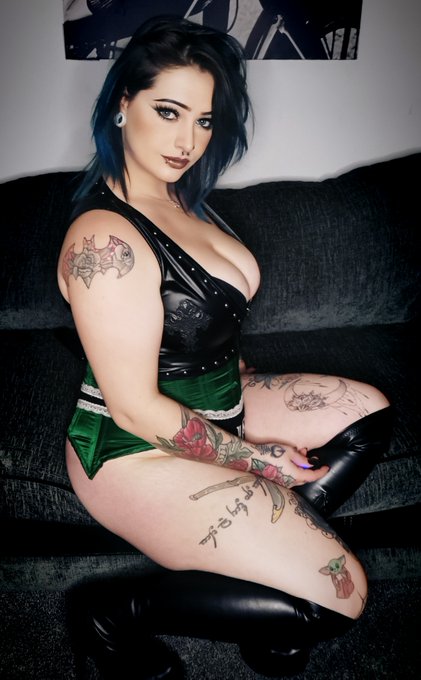 First Time Camming On xHamster! Whos Stopping By?!  Going Live @ 745pm GMT!! https://t.co/JuOFHqg2bm