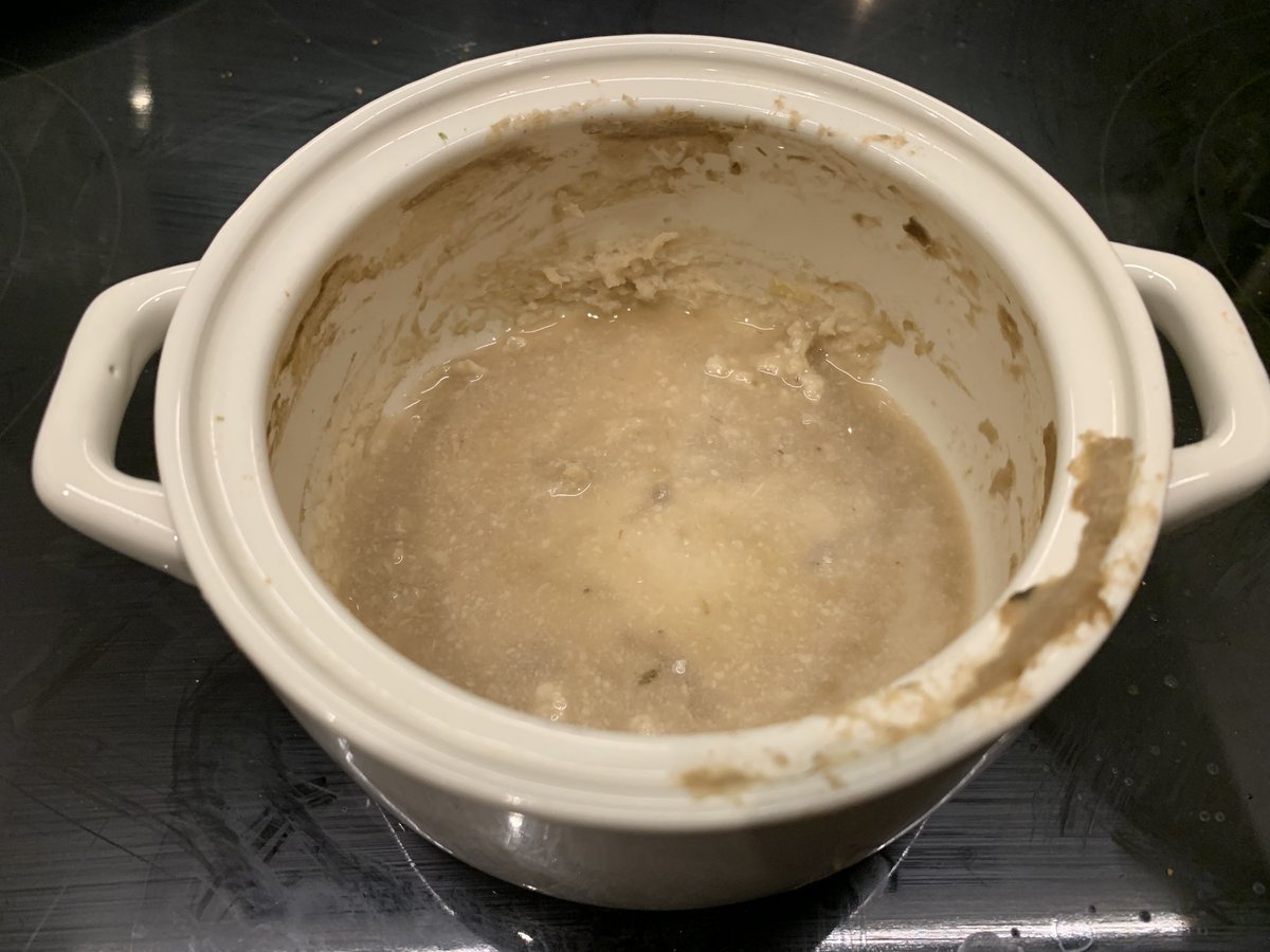 Just emptying the dishwasher which has been on a FULL CYCLE!!!hahahhahaha 🤣🤣🤪🤪👍🏼👍🏼#IreallydontwanttokeeptalkingaboutthisshitbutgoodGODhaseverythingihaveeversaidbeenforNOTHING.
Happy new year! 
#prewash #donotblockthearmfromspinning
#cannotgetcleanonitssidefacingthewall