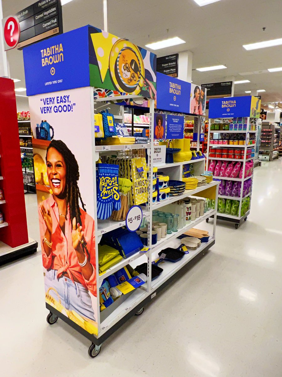 AbeFromTarget's tweet photo. Serving up the new #TabithaBrown collection and I already love the color scheme for this set! 💙💛💚 There is definitely something for everyone and OMG the food! I’m already stocking up on that sweet and salty popcorn!

#TargetTabCollab
#Target
#D110
#T1895
#worksomewhereyoulove https://t.co/Lk9uvXkqWy