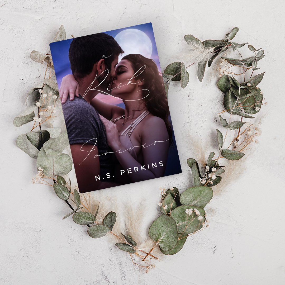 lastchaptershop's tweet image. COVER REVEAL! So obsessed with this cover for A Risk on Forever!⁠ 
​​​​​​​​​​​​​​​​⁠
Order the February book club box featuring @nsperkinsauthor at thelastchapterbookshop.com/collections/bo….

#thelastchapter #nsperkins #bookbox #romancebooks