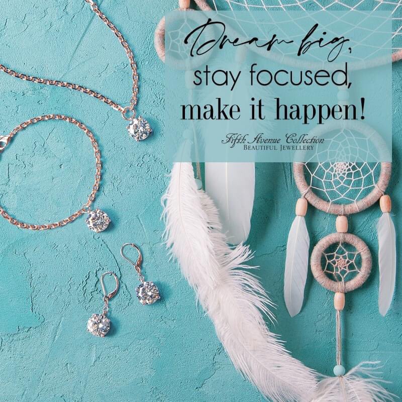 FifthWendy's tweet photo. Hi Lovies,

Enjoy your Sunday and don’t forget to sparkle! 

#FACstyle #ilovemyFAC #inspo https://t.co/wvI3Ts73bB
