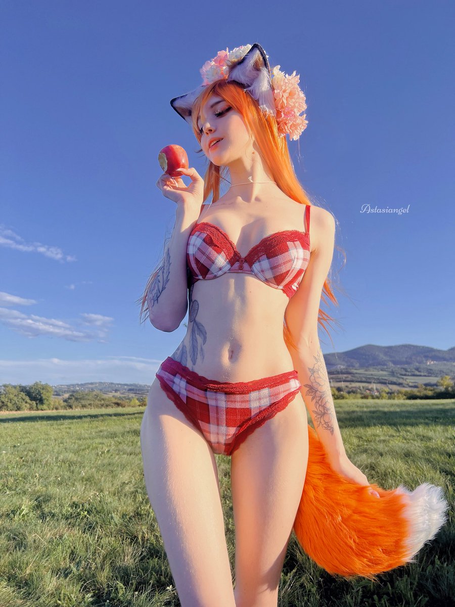 angeelcore's tweet photo. ur fluffy anime goddess <3 https://t.co/vKpeFR65Hu