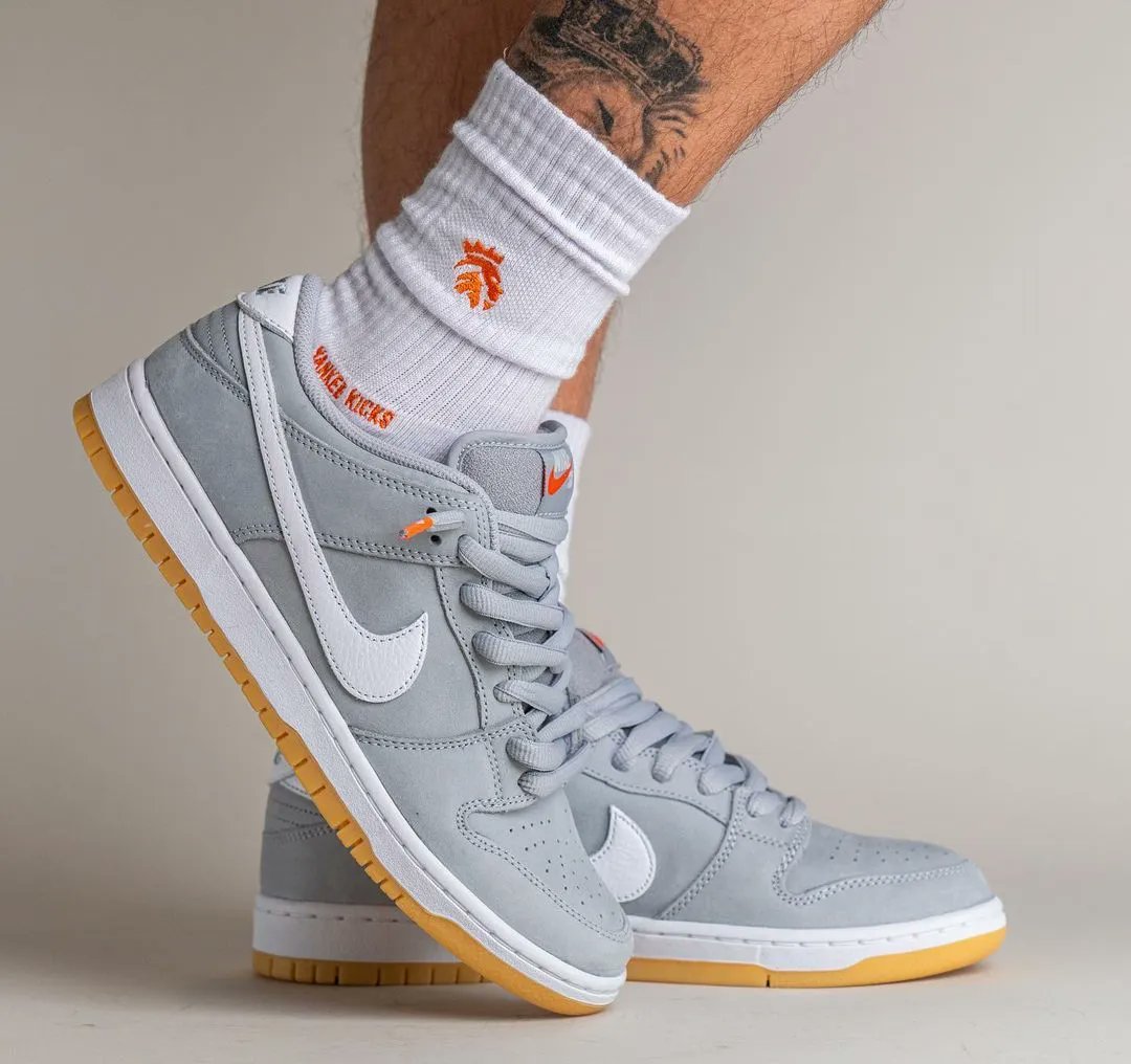 JustFreshKicks's tweet photo. Nike SB Dunk Low "Grey Gum" Releasing This Year https://t.co/xfBg7Wsr0l https://t.co/30lPtqgvzI