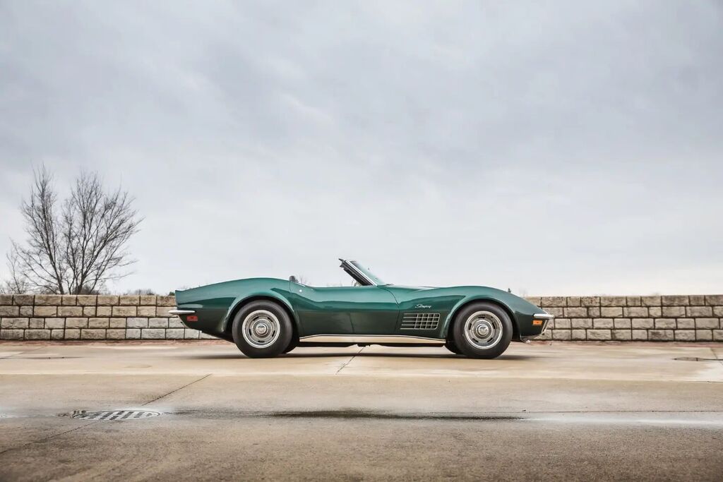 From the 2022 @mecum_auctions Indy Auction - 1971 <a href="/chevrolet/">Chevrolet</a> Corvette ZR2 Convertible. 1 of 12 ZR2 packages and only 2 were made into convertibles! One of the rarest big-block Corvettes, and on top of that, this is unrestored, all-original, with only 8,7… instagr.am/p/CnKnl7sp1od/