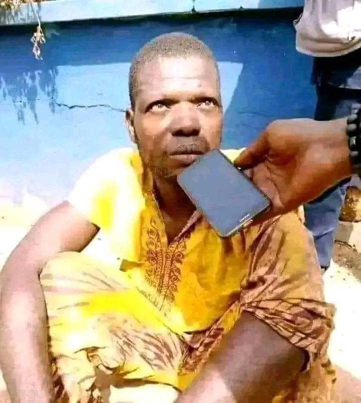 josh_uglyasf's tweet photo. An Okada man in Kasoa worked till 11:50pm last night, on getting home he decided to take his bath. 

He suddenly ran out na*ked shouting............
Ghost! Ghost!! Ghost!!! https://t.co/imal8OvVVF