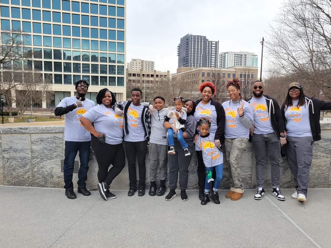 linsanityduh1's tweet photo. Happy birthday to my Grandma! Today we celebrated by giving back to our community just as she would have. #SunshineDay2023 was a success! 💙💛🌞🌻 https://t.co/pugebanX40