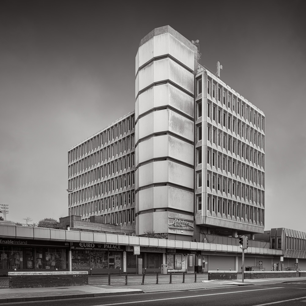 Phibsboro Centre | Phibsborough Road | David Keane, 1968

#dublin #phibsboro #architecture #arquitectura #thephotohour #brutalism #brutalmonday