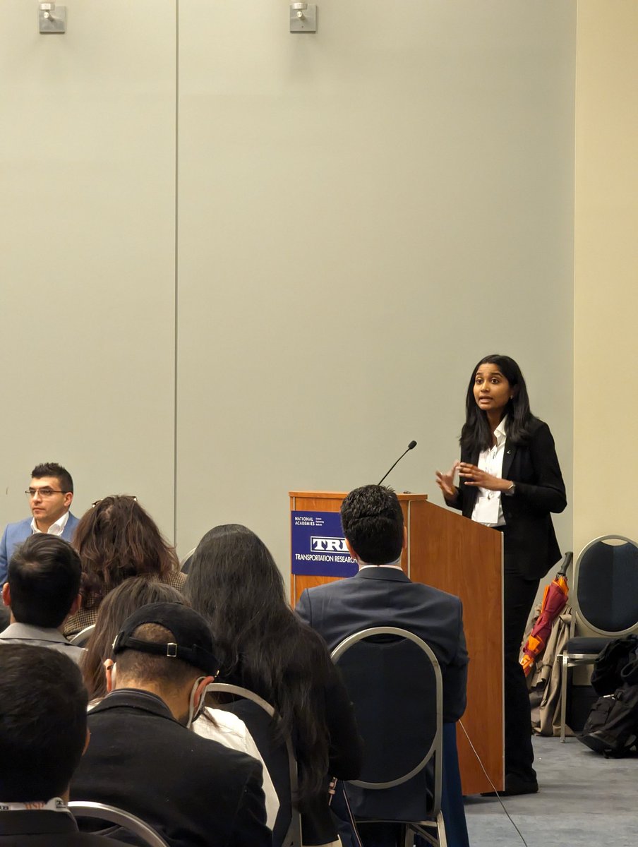 crosswang's tweet photo. The #3MT workshop continues at #TRBAM2023! Come catch the final few presentations on all topics in #Transportation! https://t.co/F1FDoqlTeG