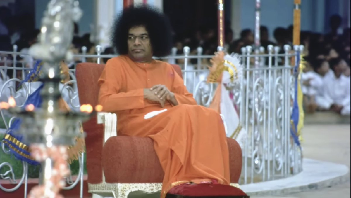 s19tak's tweet photo. #Sathyasaibaba #Mysai #Swami #Sairam #God #Guru #Lord #Faith #God #Blessed https://t.co/qfhZ7jPjME