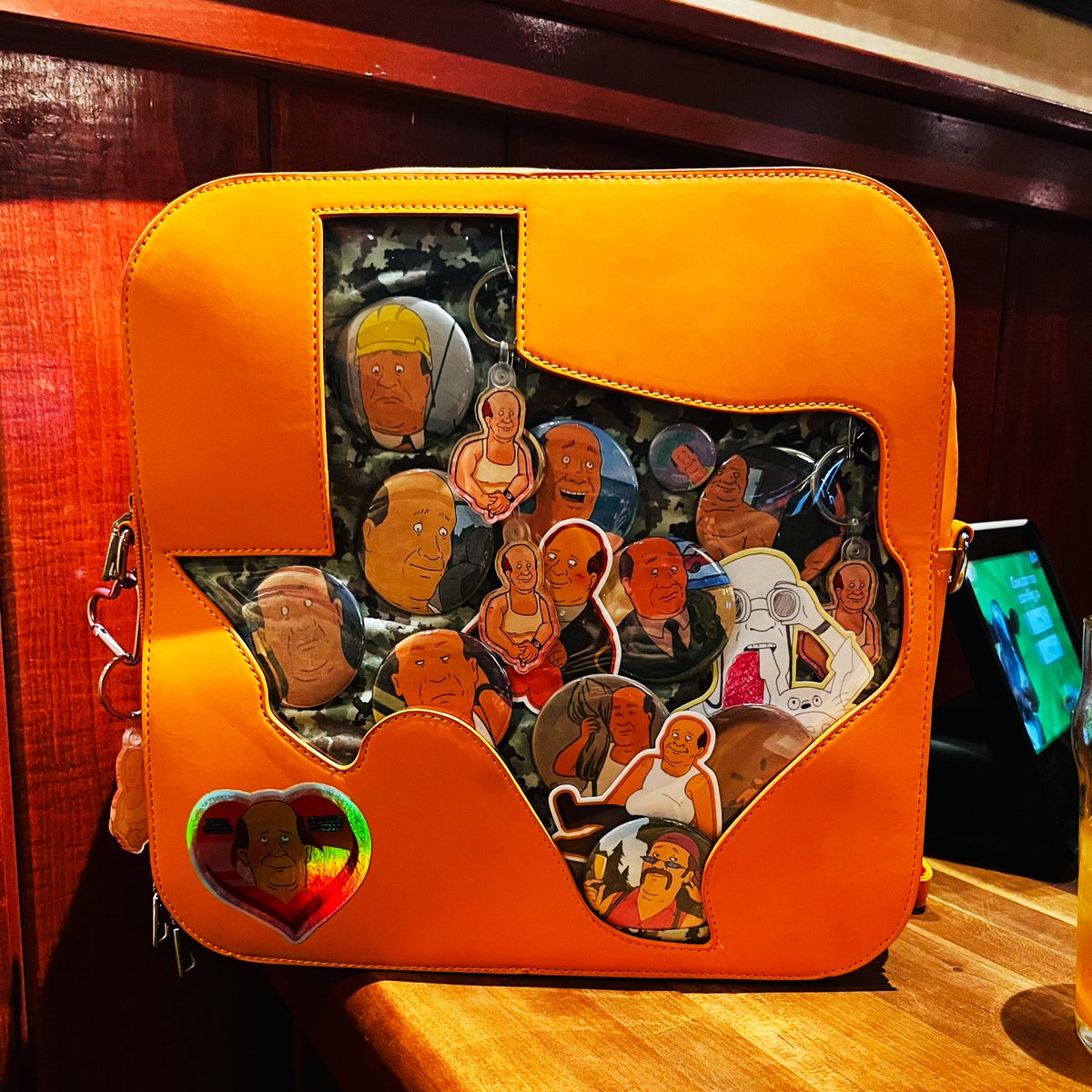 biIIdauterive's tweet photo. when people have adorable, “kawaii” and extremely decked out itabags for their anime faves and then you look over at yours and it’s just https://t.co/kCjcOy6wVA