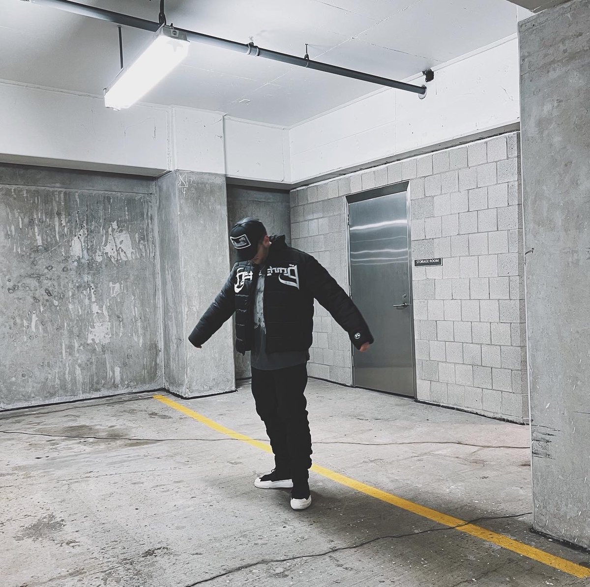 Wow, what a perfect day to go cop a <a href="/nothing_usa/">NØTHING</a> Eclipse Puffer❗️