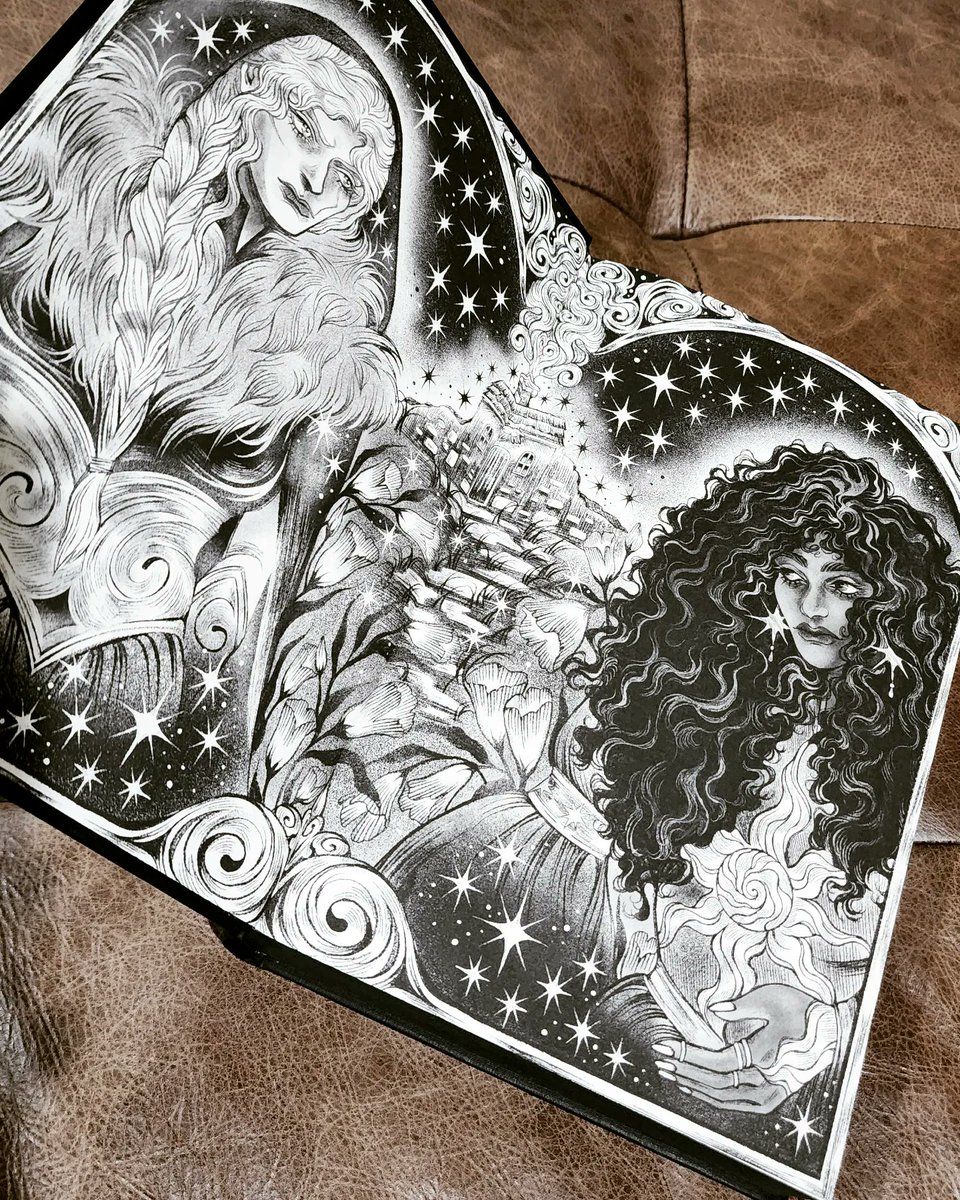 The Ones We Burn, FairyLoot's November Box got to me pretty late, but it was worth the wait 😍

#fairylootbooks #fairyloot #theonesweburn #rebeccamix #specialeditions #fierybooks #beautifuleditions #fairylootspecialedition #lovetoread