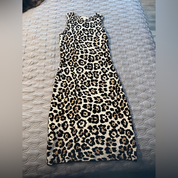 BoBlake20712955's tweet photo. So good I had to share! Check out all the items I'm loving on @Poshmarkapp #poshmark #fashion #style #shopmycloset #warehouseone #michaelkors #michaelmichaelkors: https://t.co/7mHH7TPN0A https://t.co/SlcQVt4uqA
