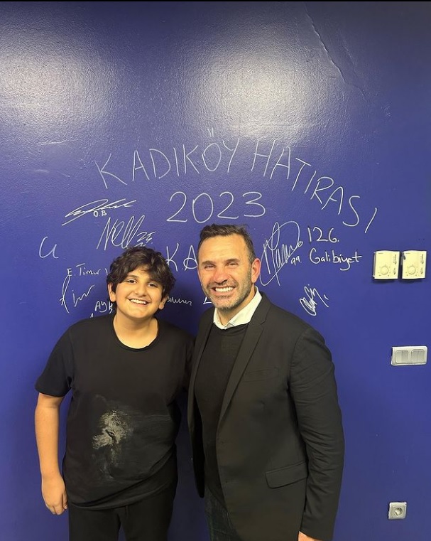 Okan Buruk ve oğlu Ali Yiğit Buruk'tan Kadıköy hatırası.