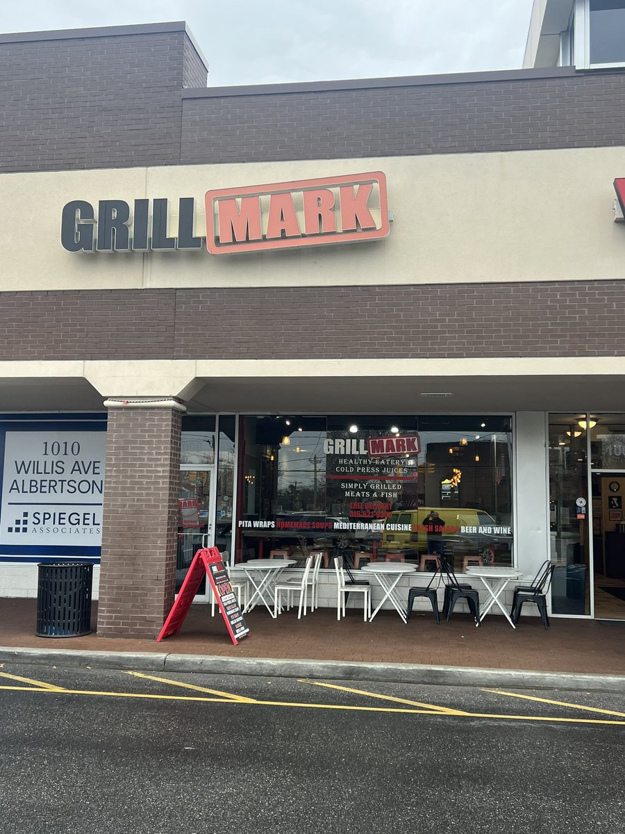 NYjared54's tweet photo. RT: welcome #GrillMark #restaurant of #Mineola  #longisland #nassaucounty #NY #Newyork to the #aapes #aapeshotsauce family   #aapes #hotsauce #hotsauces stop by and buy a bottle of our #vegan #glutenfree #organic #sauces https://t.co/8ftGdcNiyL