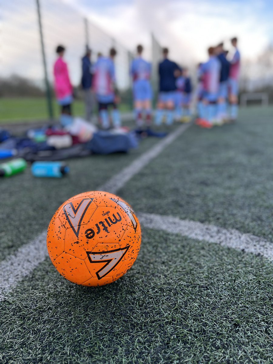 CheshamUTD_YTH's tweet photo. Despite the rain this weekend, it has been great to resume the season after the break. Welcome back to all of our wonderful players, coaches, referees and parents who braved the elements and supported the various games this weekend. #grassrootsfootball #OneClubChesham #Chesham https://t.co/yvSzHlaqaF