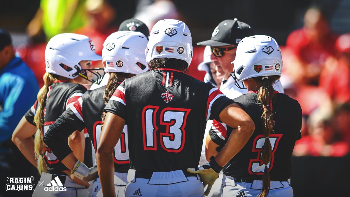 RaginCajunsSB's tweet image. 👂 Listen up: "We play softball next month." 

#GeauxCajuns ⚜️